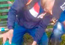 Cum îl învață un muncitor gălățean pe colegul său nepalez să fure benzină: ”No problem, and benzina sector speak, you no work” (video)